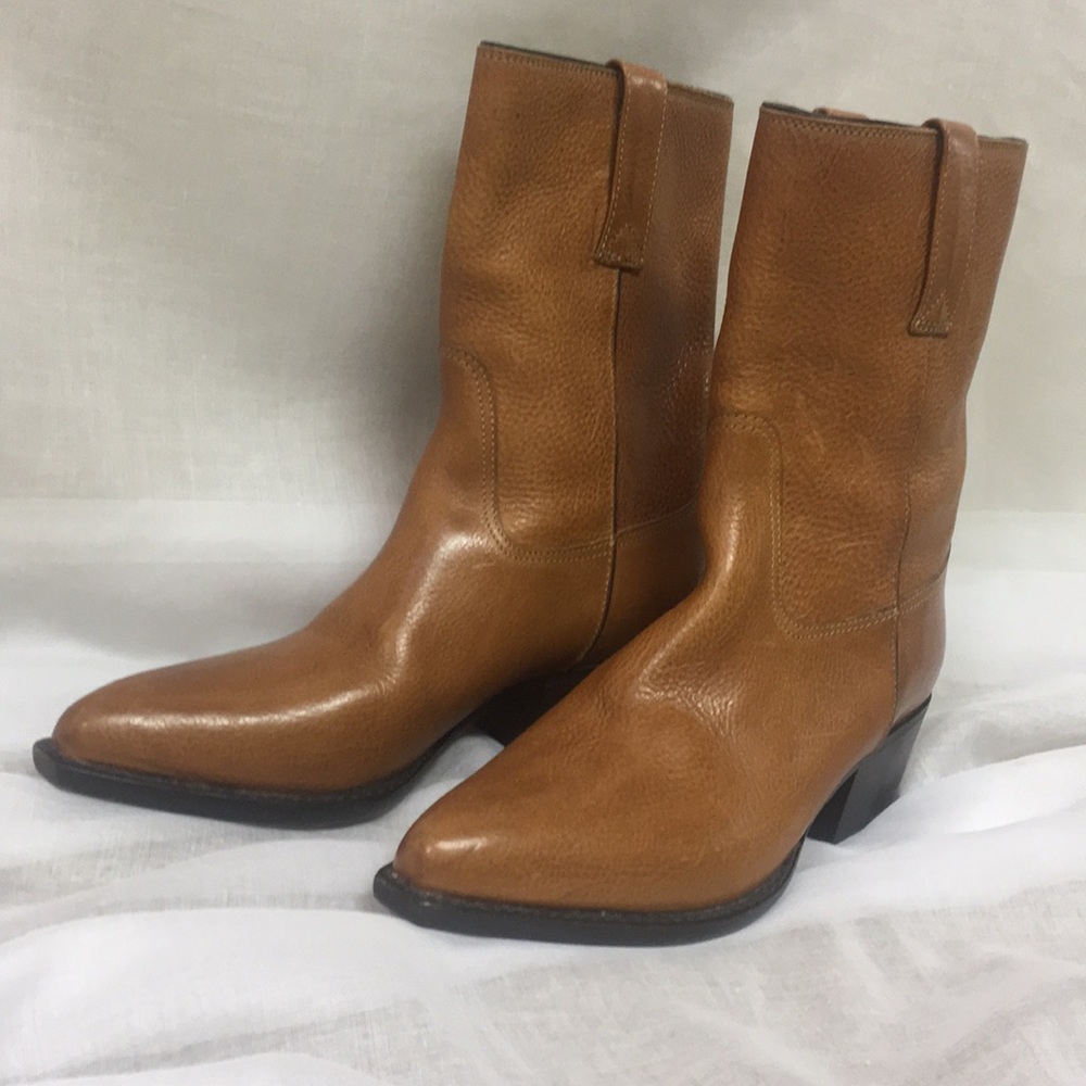 Cole hann Square pointed toe leather boots